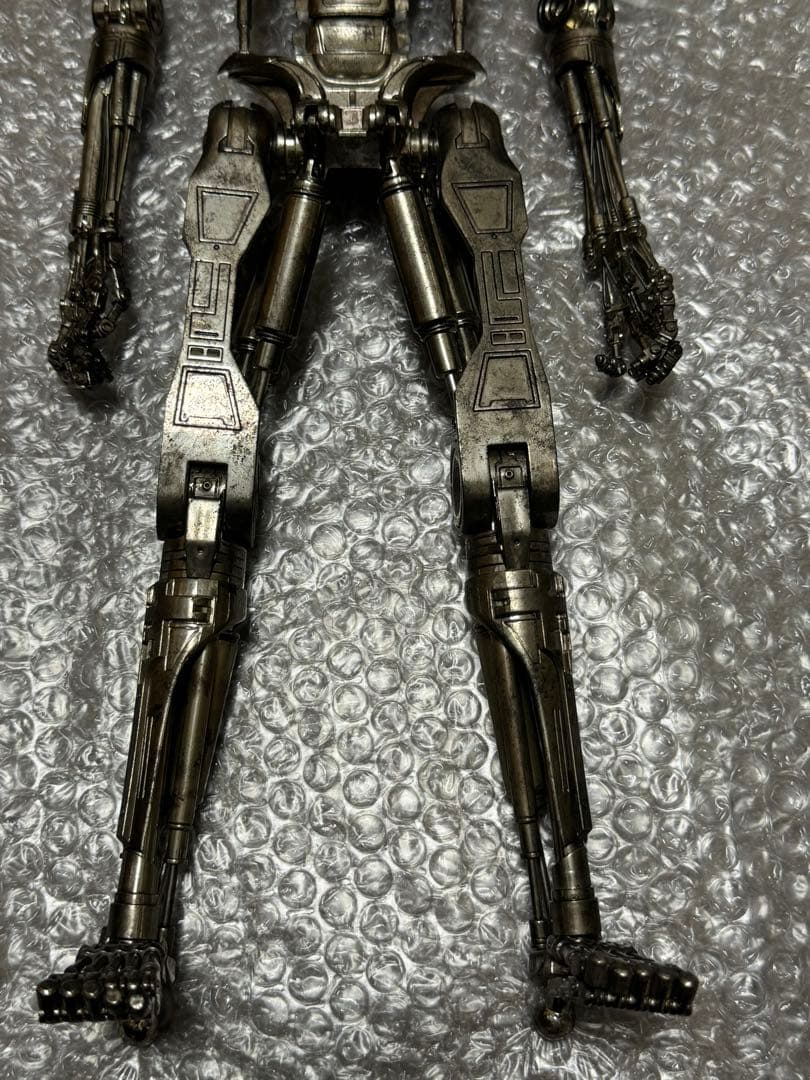 ホットトイズ ターミネーター1/4スケールフィギュア T-800エンド