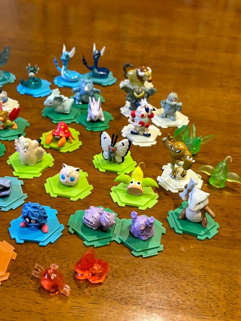 ポケモン ガチャガチャ フィギュア 人形 90年代 レア 初代 - メルカリ