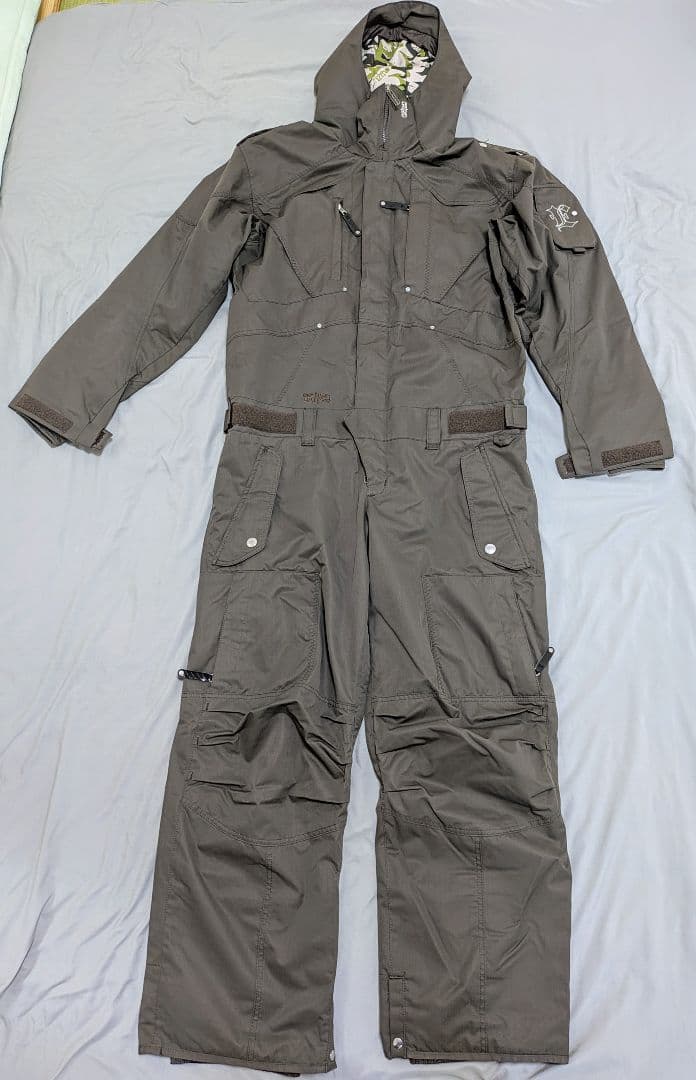 ESTIVO　スノーボードウェア　ダークブラウン　メンズ　つなぎ