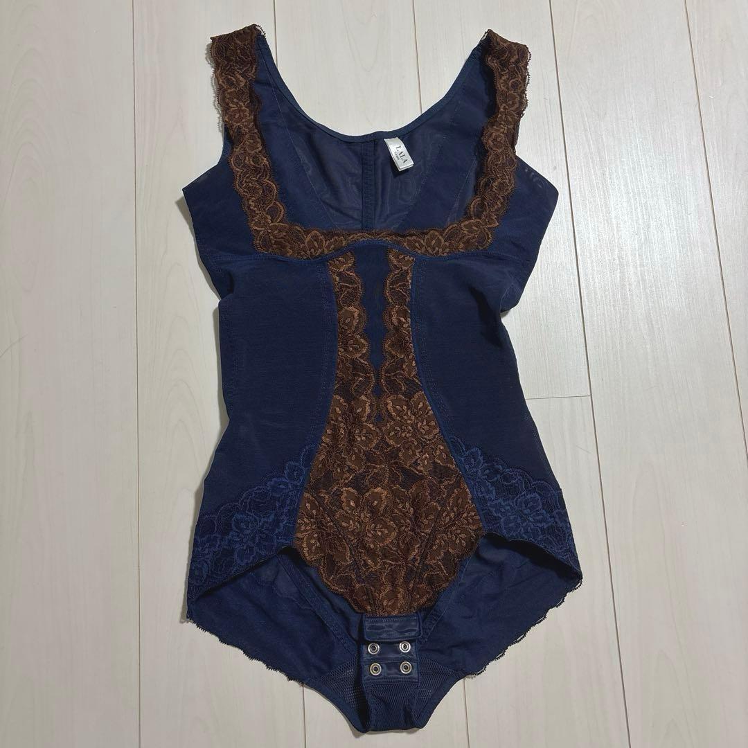 【美品】LALA ラピスラズリ　ボディスーツ 補正下着80L