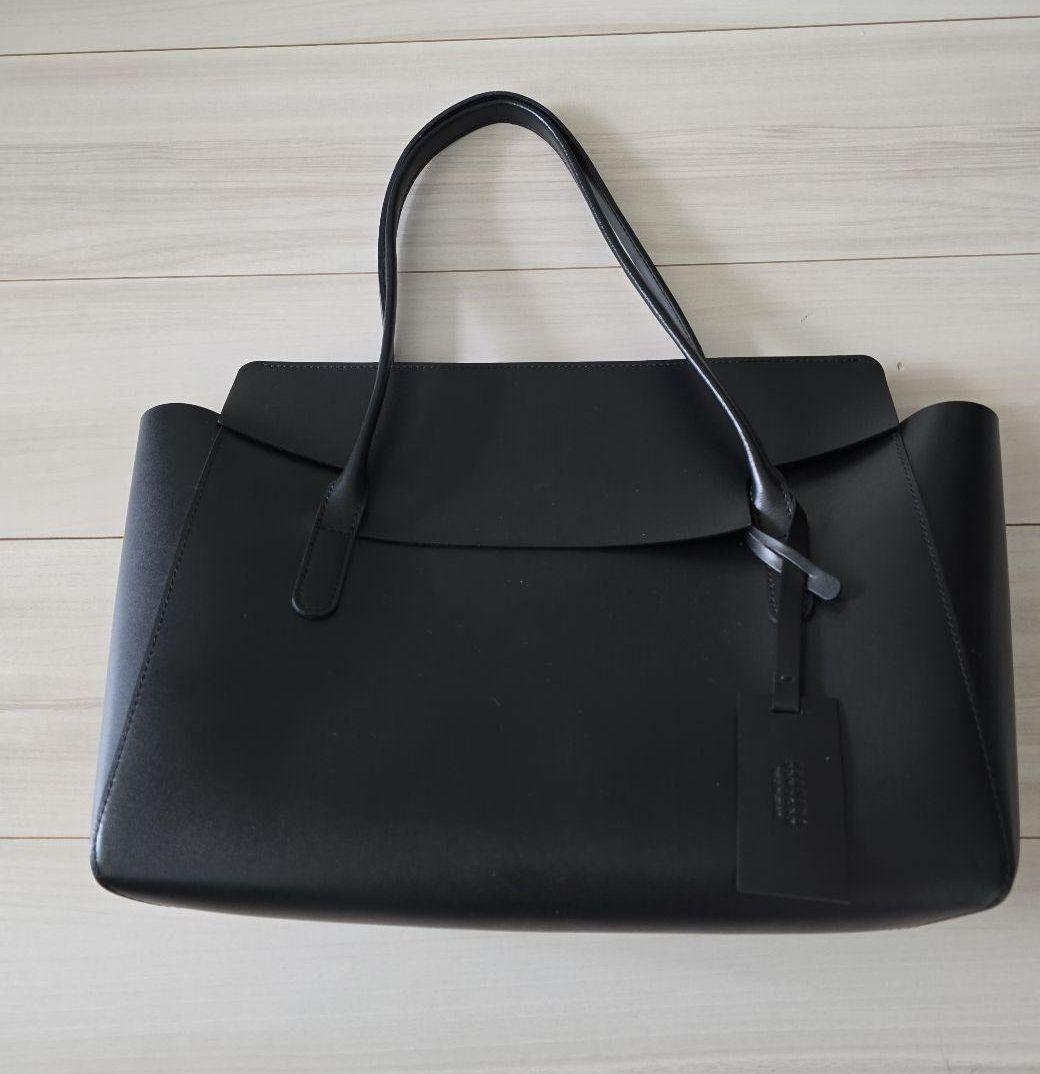 美品 バーニーズニューヨーク 黒 レザー トートバッグ