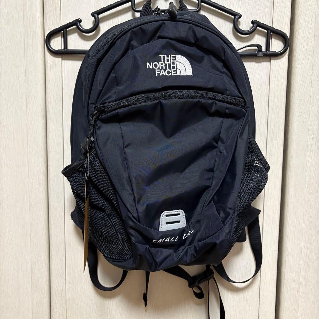 【新品未使用】THE NORTH FACE SMALL DAY ブラックリュック