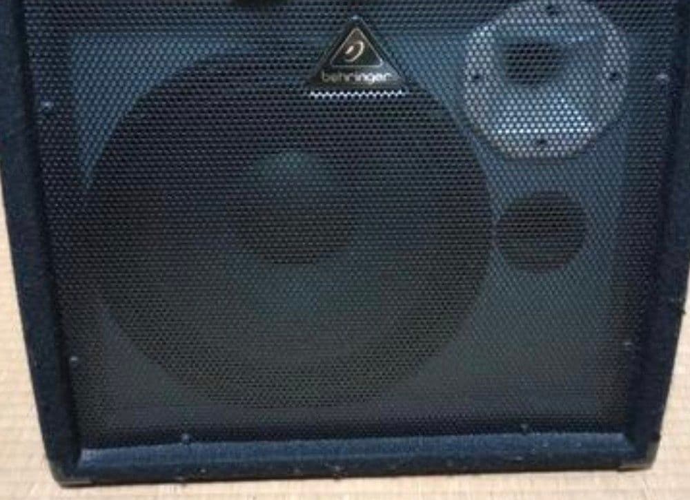 ヒ*カ様 BEHRINGER ULTRATONE K900FX アンプ