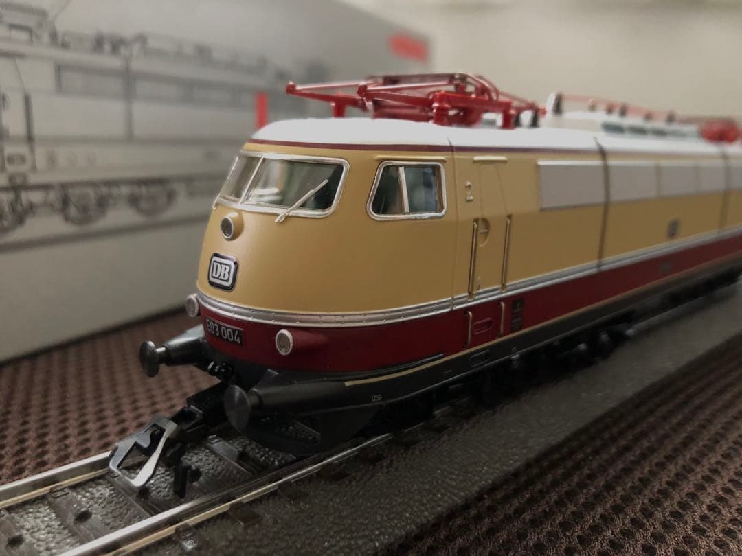 鉄道模型　メルクリン 39573 E103(03)TEE色　ドイツ　デジタル