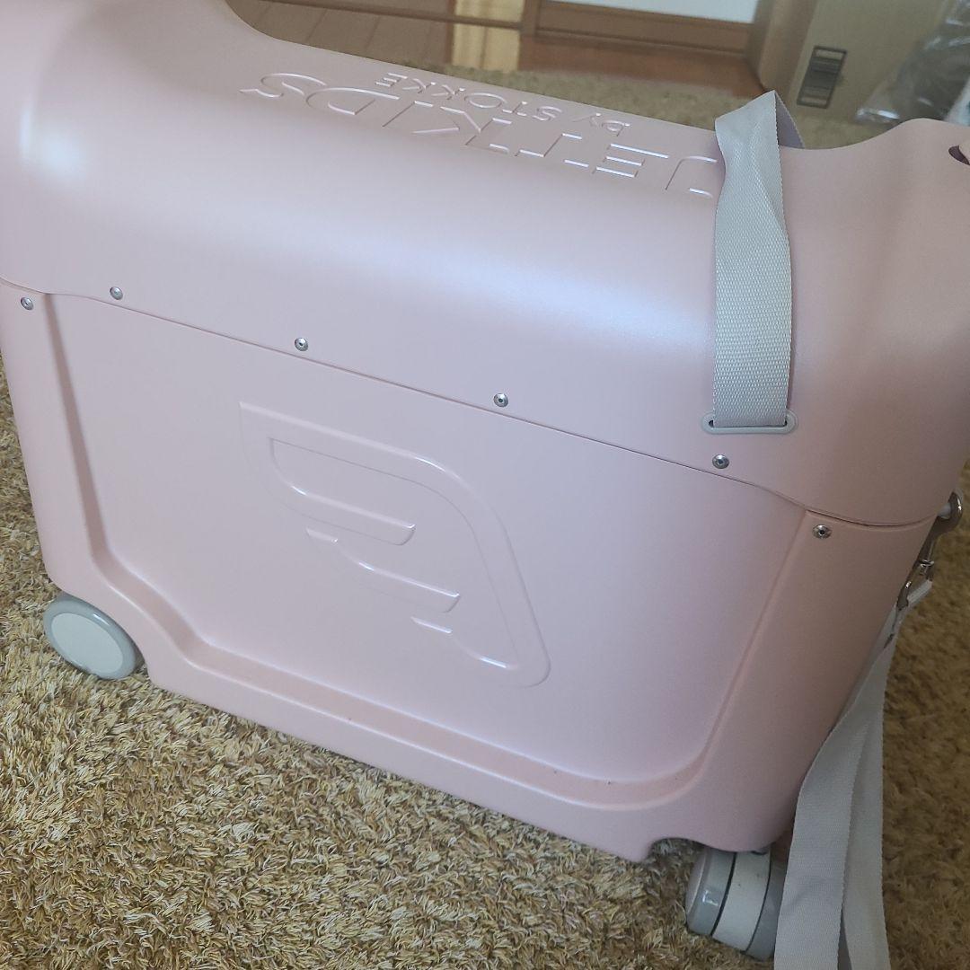 JETKIDS by STOKKE ピンク キャリーカート 旅行用品 Stokke - Jetkids Bedbox 2.0 Ride-on Suitcase, Pink Lemonade