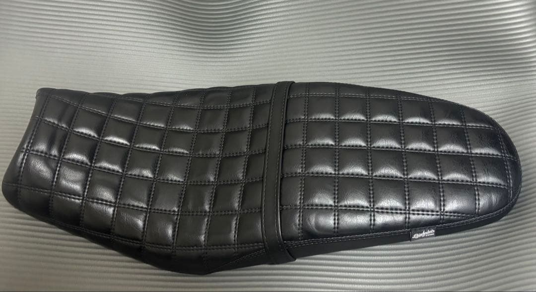 トライアンフ スクランブラー400X シートDiabolus K-SPEED