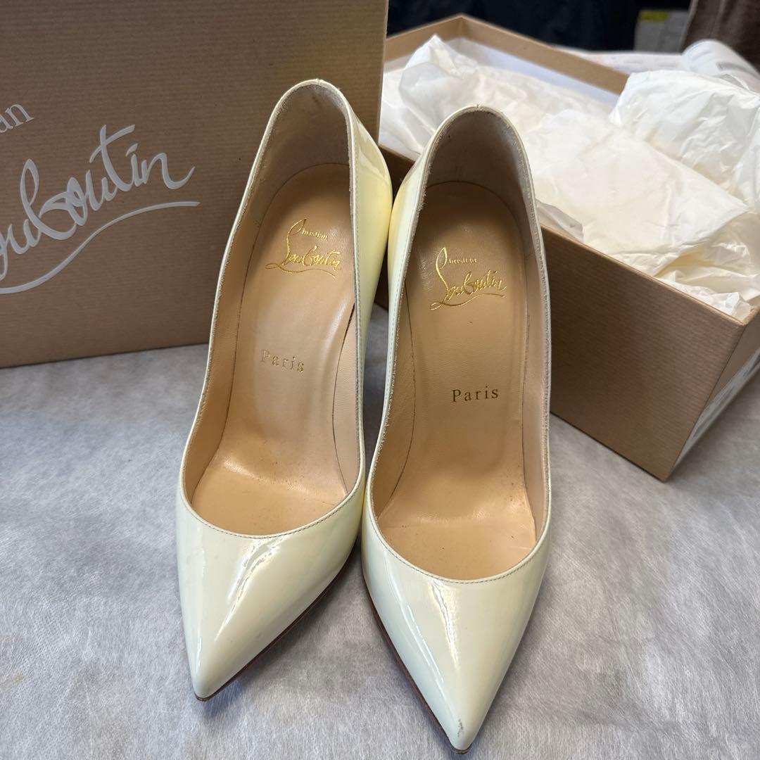 Christian Louboutin ホワイトハイヒール