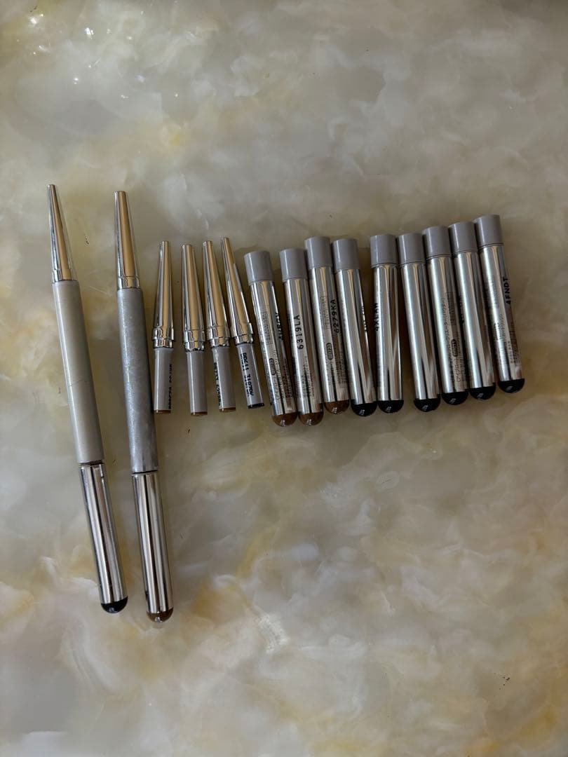 ピエヌ デュアルブロークリエーター ペンシル アイブロウ ホルダー