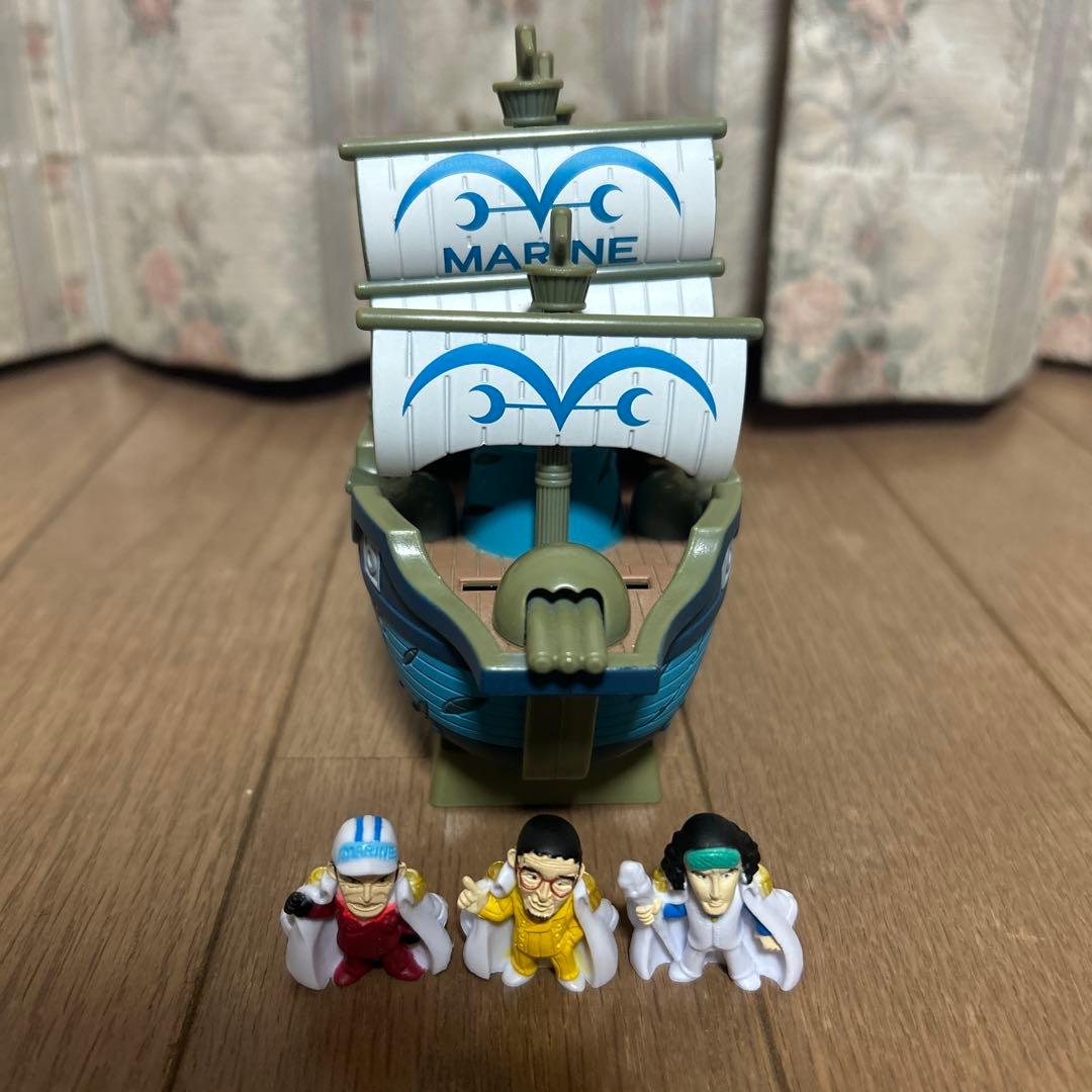 ワンピース三大将と海軍軍艦キャラバンク フィギュア