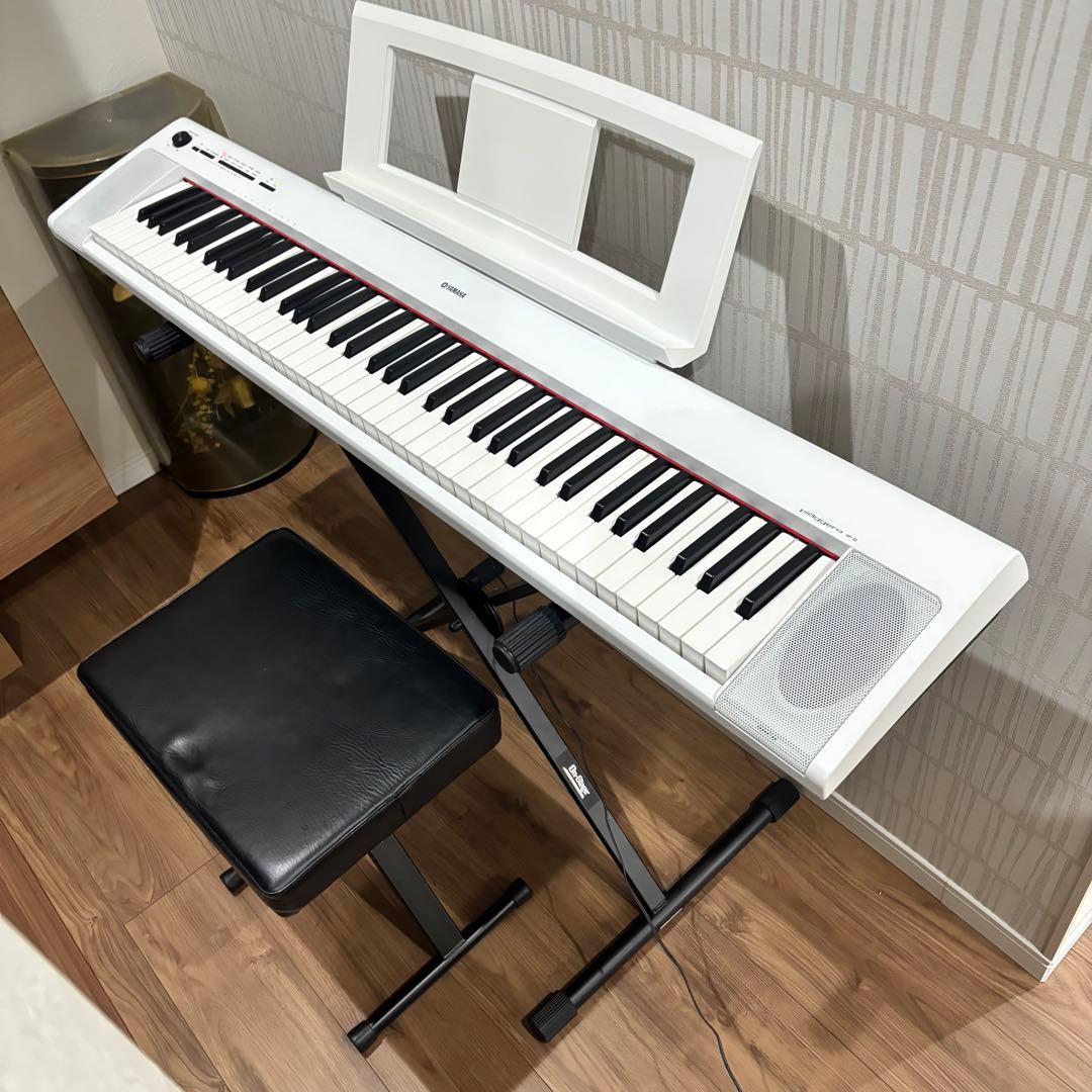 YAMAHA piaggero NP-32 ホワイト 76鍵盤　スタンド、チェア ヤマハ | NP-32 - Piaggero（ピアジェーロ） - 概要