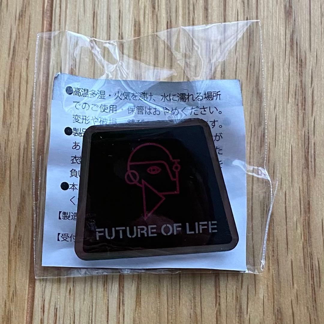 非売品】FUTURE OF LIFE ピンバッジ - メルカリ