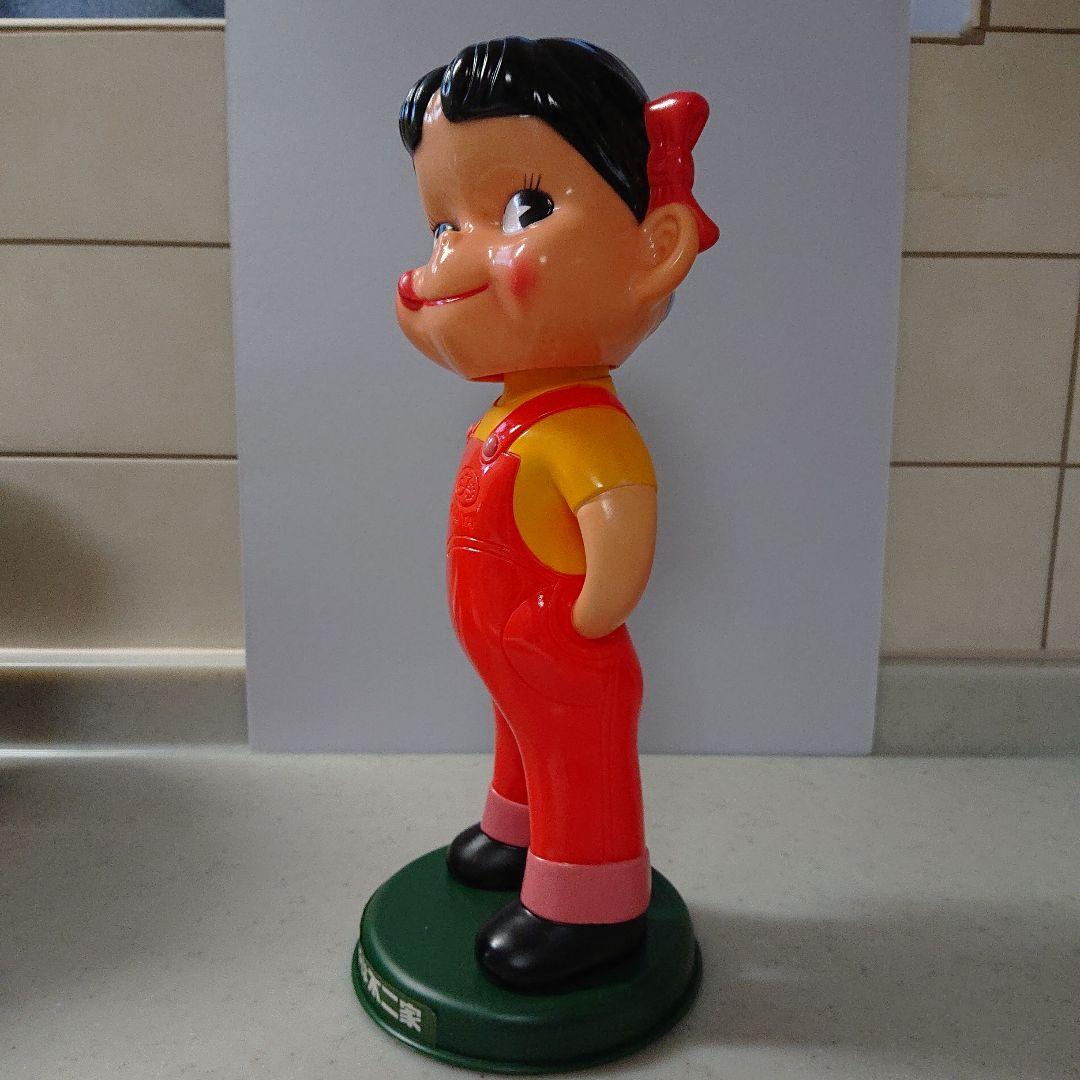 美品】不二家 ペコちゃん 首振り人形 昭和レトロ - メルカリ