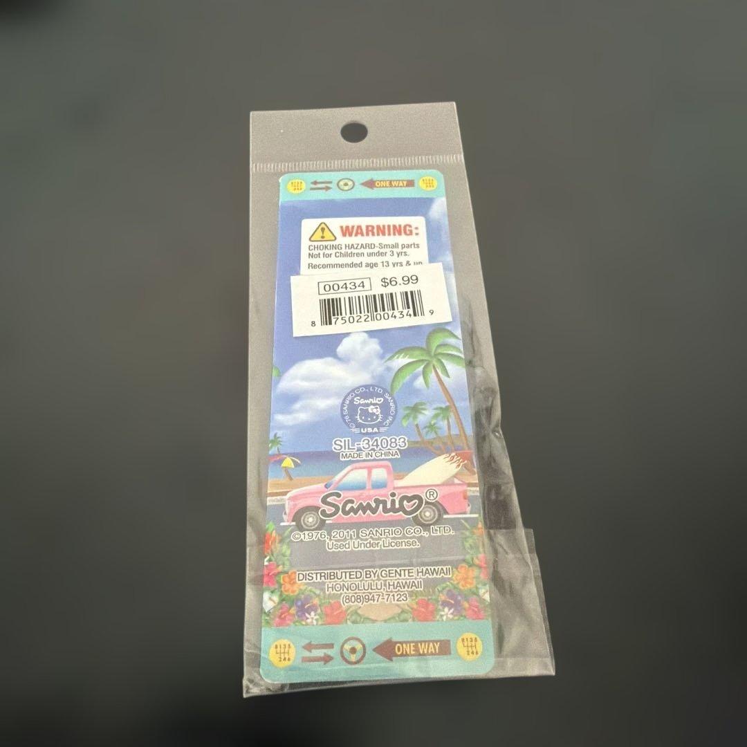 ハワイ限定 キティ ナンバープレート ストラップ 根付け - メルカリ