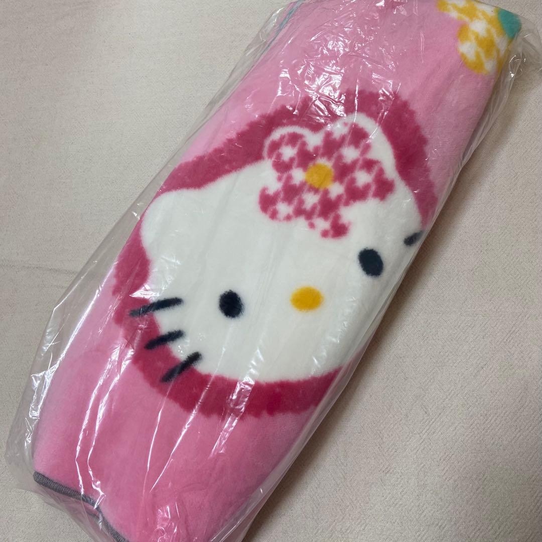 昭和レトロ ハローキティ カーペット ラグ ブランケット - メルカリ