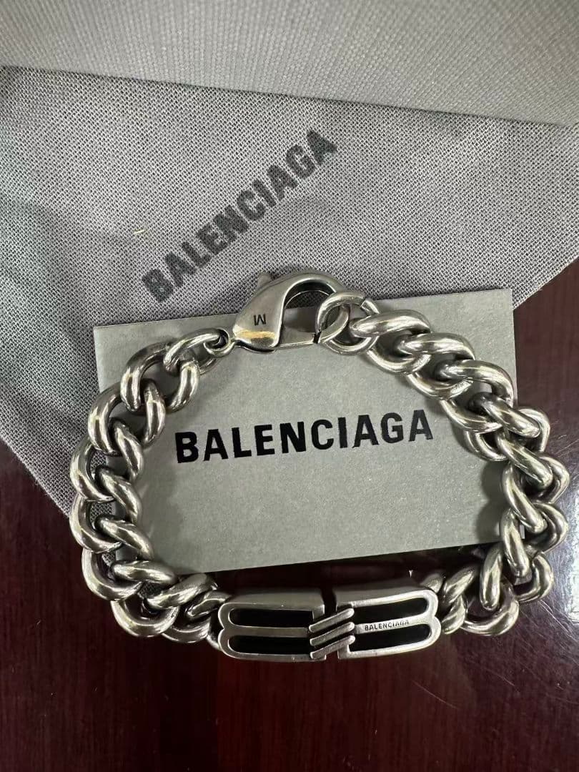 BALENCIAGA チェーンブレスレット シルバー - メルカリ