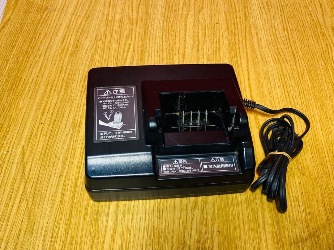 (23) Panasonic 電動自転車用充電器 黒 NKJ069Z2