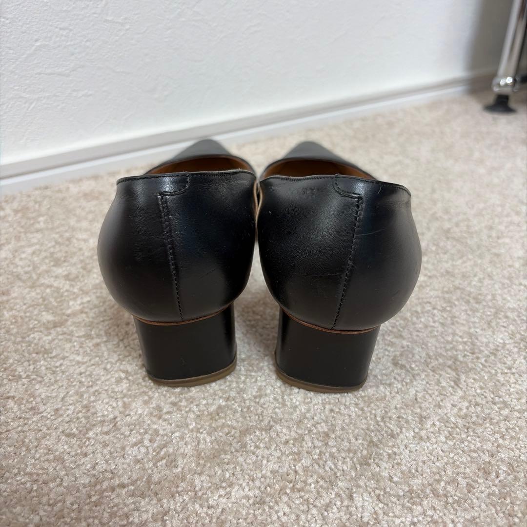 PELLICO ブラック ポインテッドトゥ パンプス - メルカリ