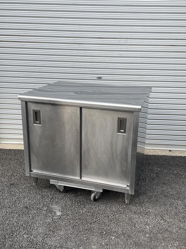 業務用 両開き戸棚 幅950×奥750×高800mm スライド扉　調理　収納棚