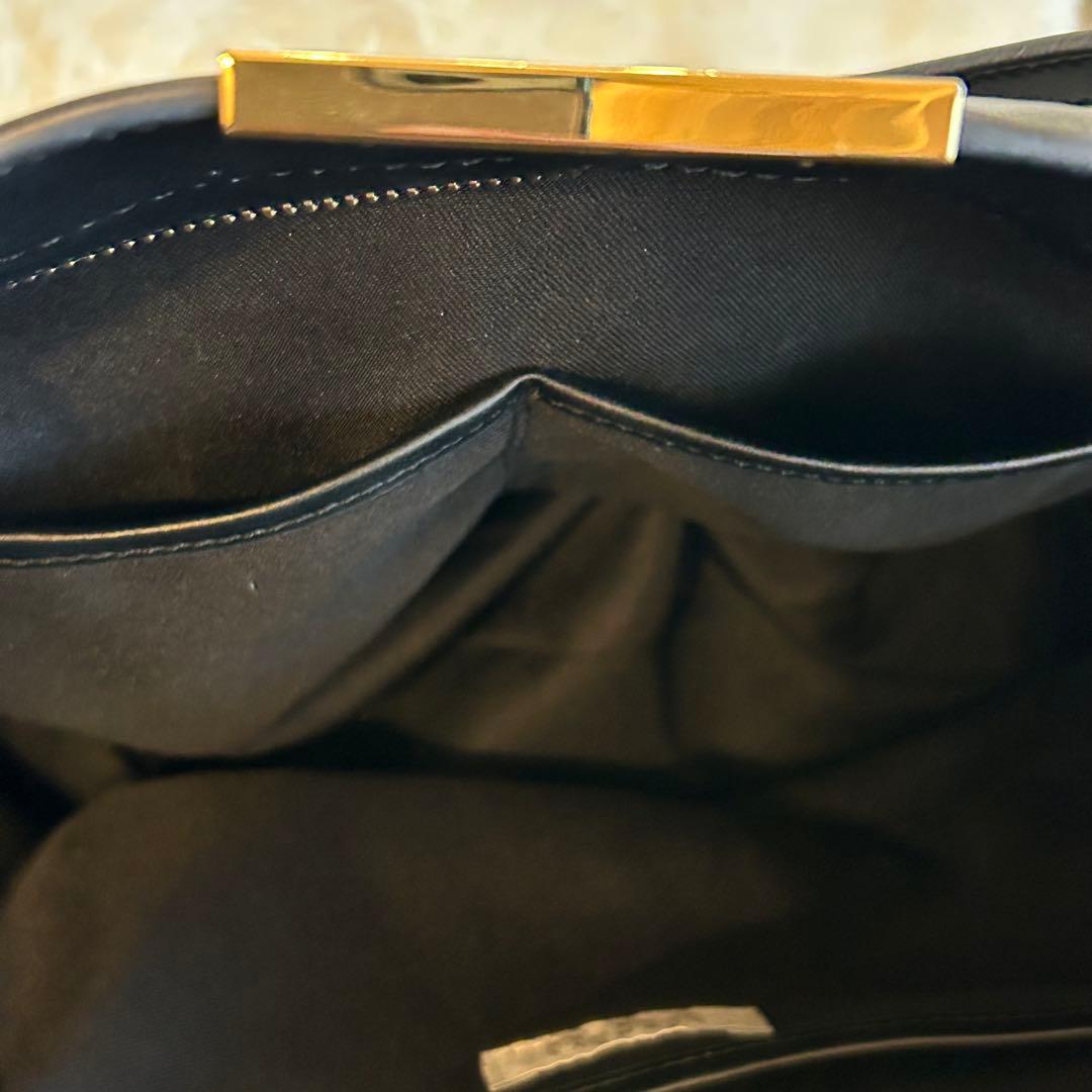 バーニーズニューヨーク トートバッグ レザー 金具 黒 本革 肩掛け