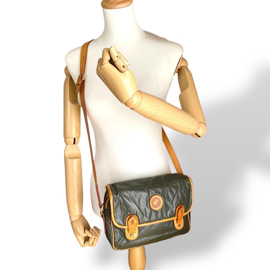 ハンティングワールド ショルダーバッグ メッセンジャー バチュー