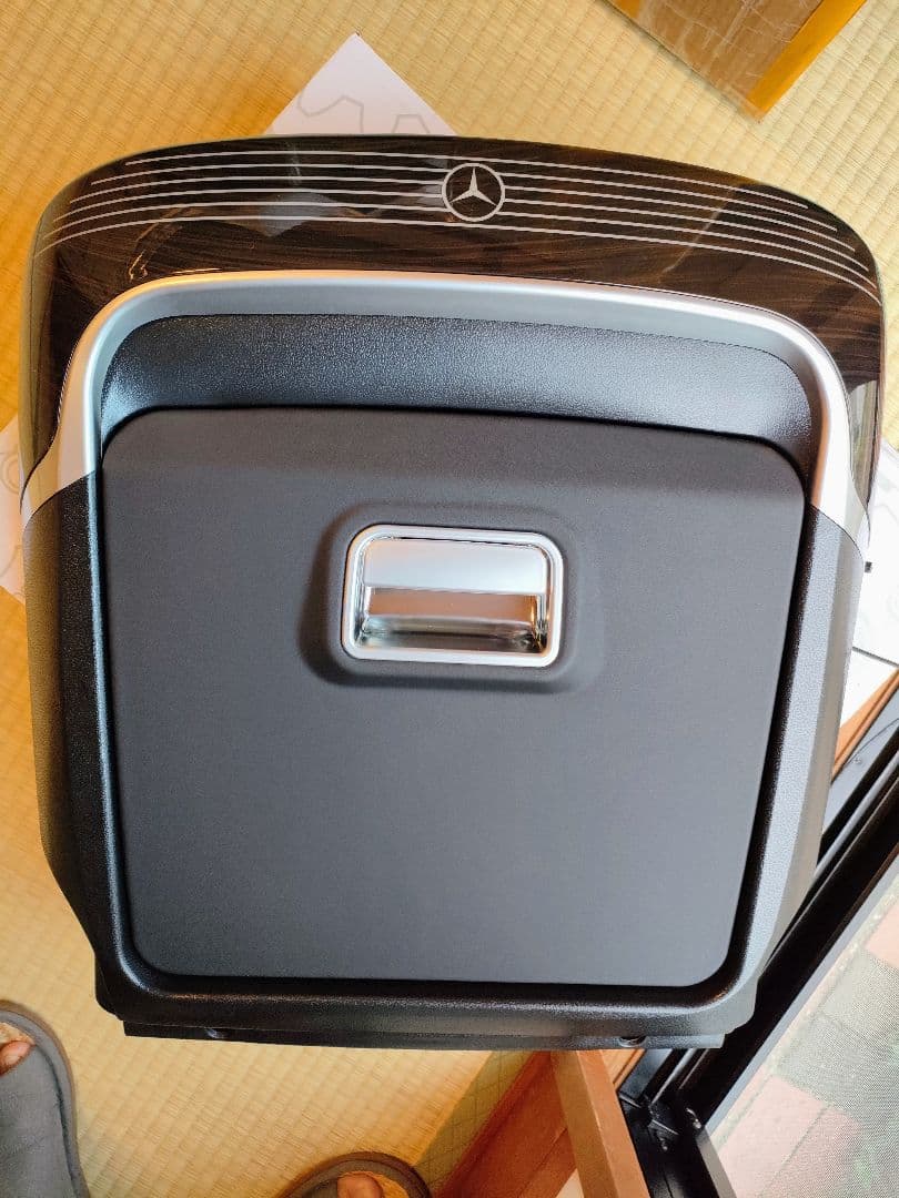New w447RHD v220d vクラス 充電器付き シートバックテーブル - メルカリ