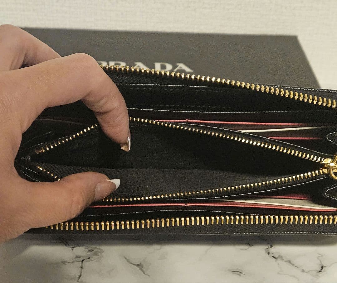 PRADA✨RFID✨ICチップサフィアーノマルチカラー ジップアラウンド長