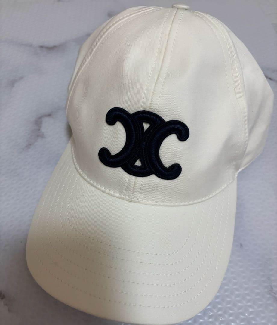 CELINE ベースボールキャップ ホワイト