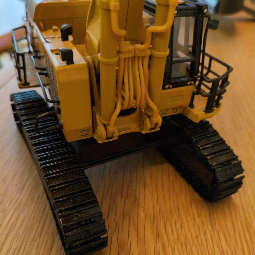 キャタピラー5110B バックホー 重機ミニチュア 模型 - メルカリ