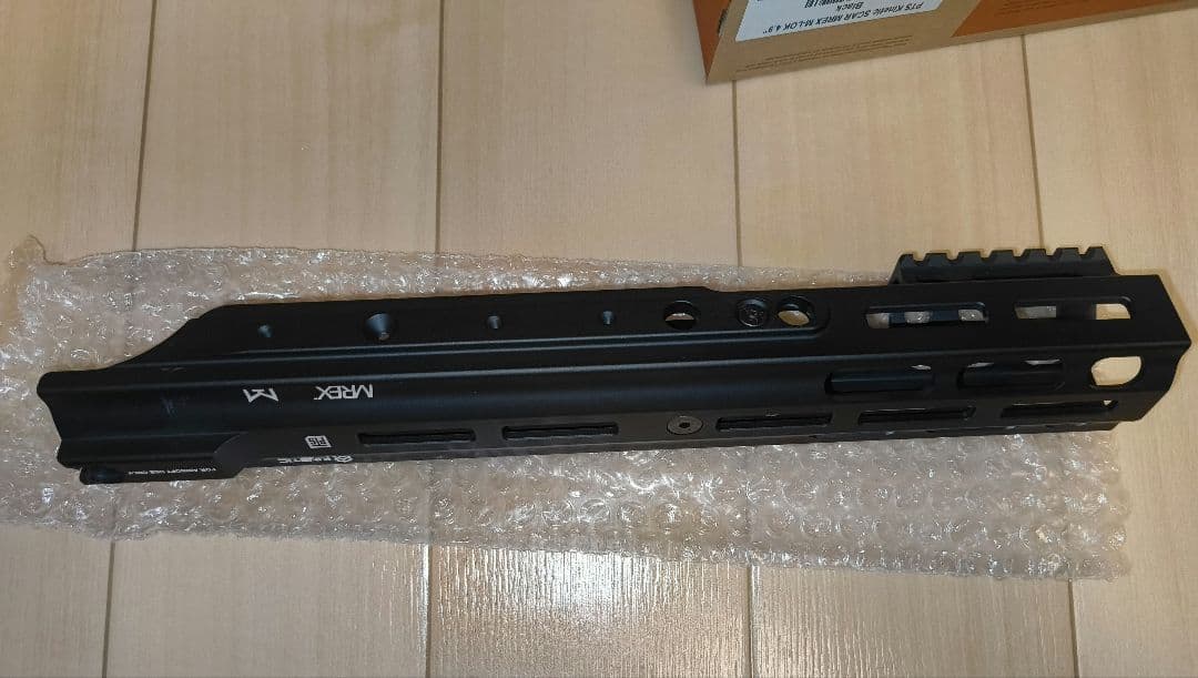 PTS Kinetic SCAR MREX M-Lok 4.9in ハンドガード