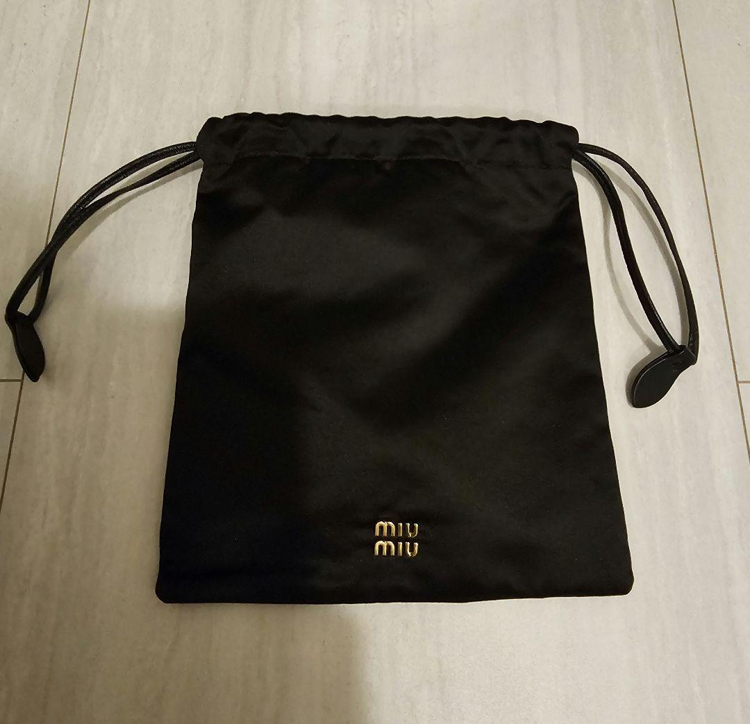miumiu ダッチェスポーチ　巾着　黒　バッグ