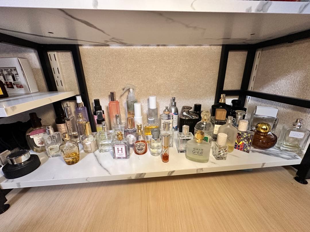 香水　まとめ売