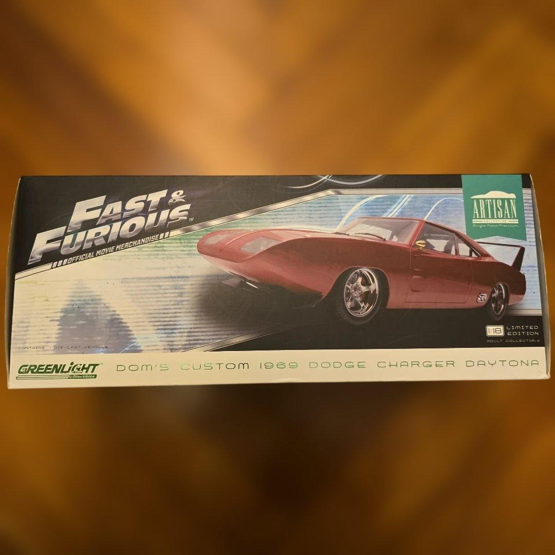 ミニカー 1/18 1969 Dodge Charger Daytona Custom