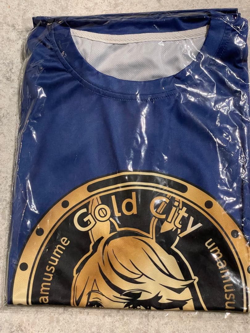 ウマ娘　BOSS コラボＴシャツ　ゴールドシチー Amazon | ウマ娘 プリティーダービー ゴールドシチー Tシャツ | T