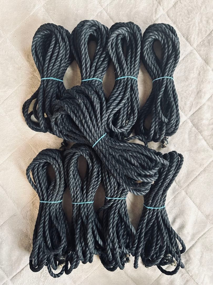 手作りロープ 7mm／8m × 9本セット　黒に近い紺色　未使用 クレモナロープ 黒 黒色 9mm カット販売 : 上村シート ヤフー店