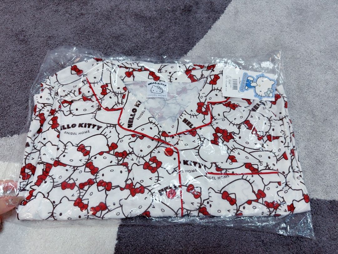 SNIDEL  スナイデルホーム【HELLO KITTY】総柄開襟シャツ