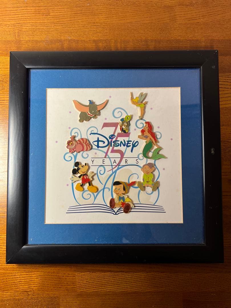 ディズニー額入りピンバッジ - メルカリ