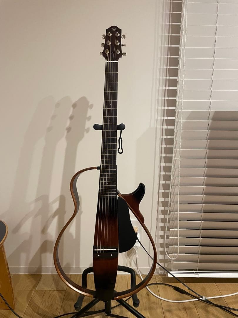 [美品] ヤマハサイレントギターSLG200S／スタンド•譜面台•ケース全セット