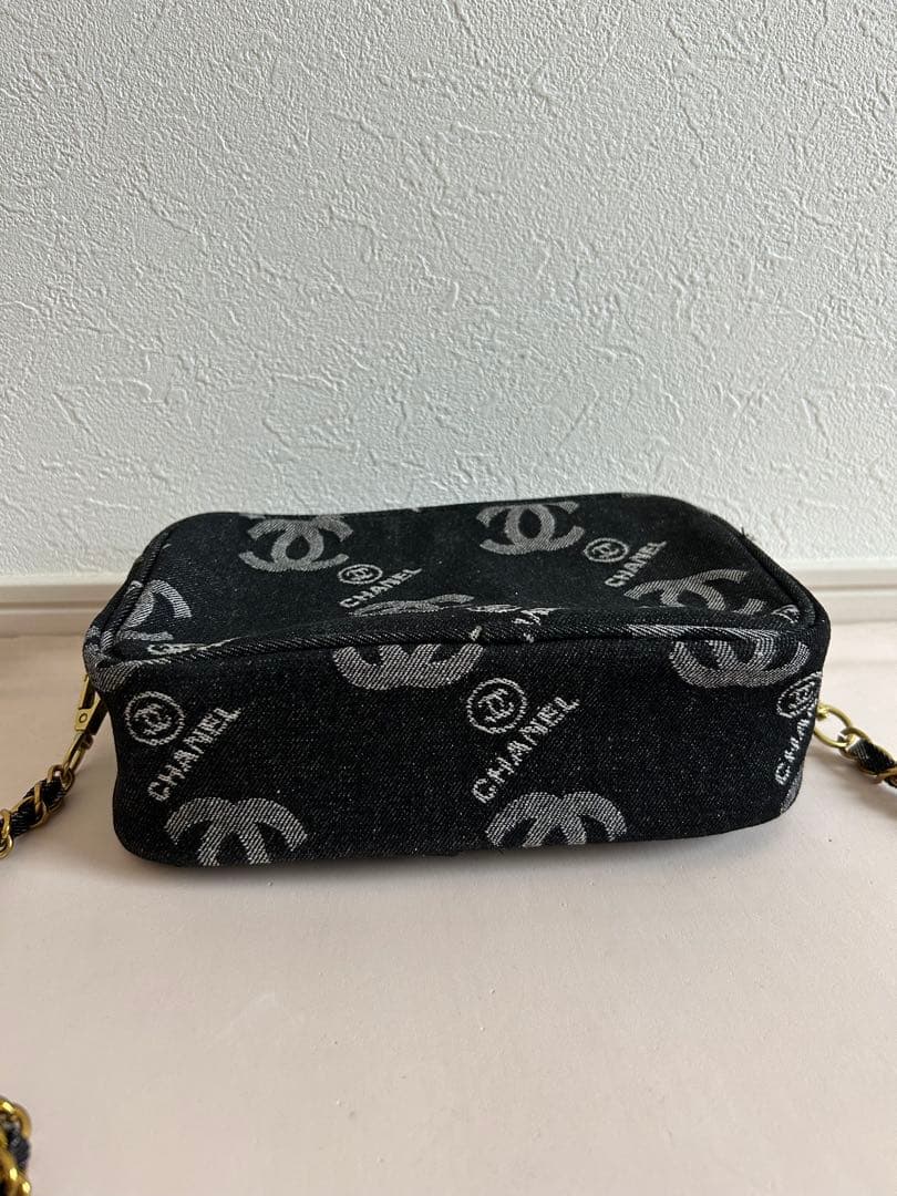 新品未使用　シャネル　ノベルティ　ポーチ ショルダー　　ブラック