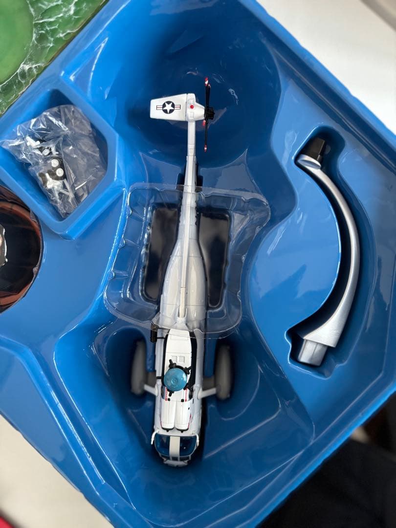 Corgi H-53 Sea Stallion 1/72 アポロの回収シーン - メルカリ