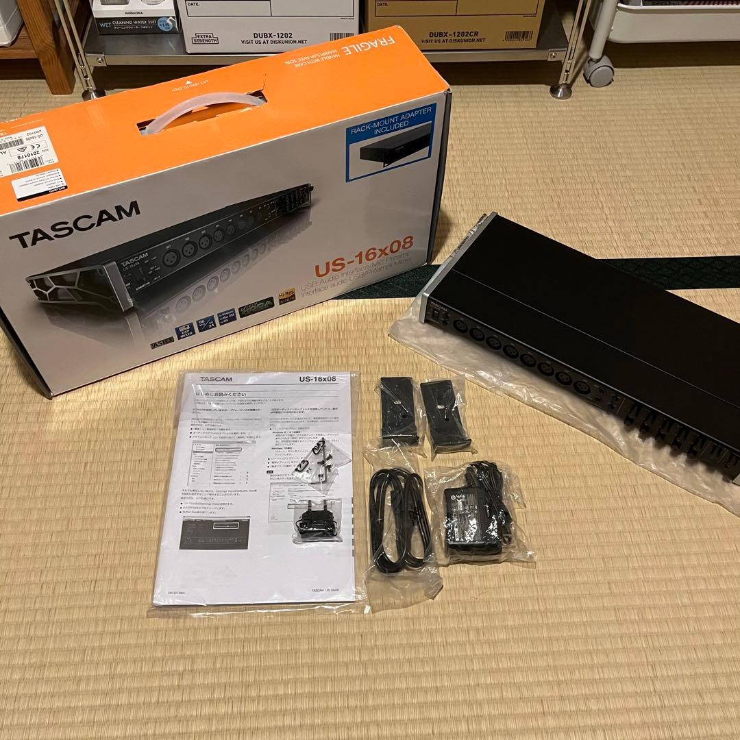 TASCAM US-16x08 オーディオインターフェイス US-16x08 | USBオーディオ/MIDIインターフェース/マイクプリアンプ