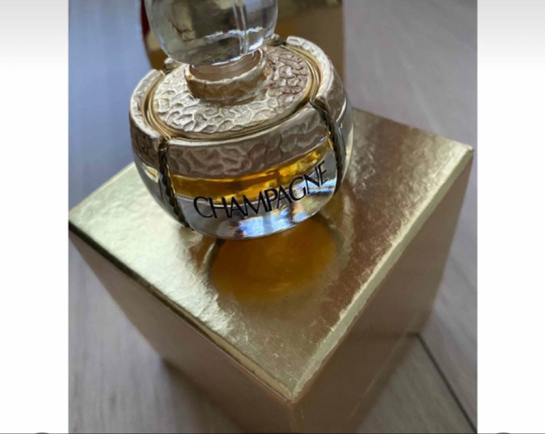 Yves Saint Laurent Champagne 香水
