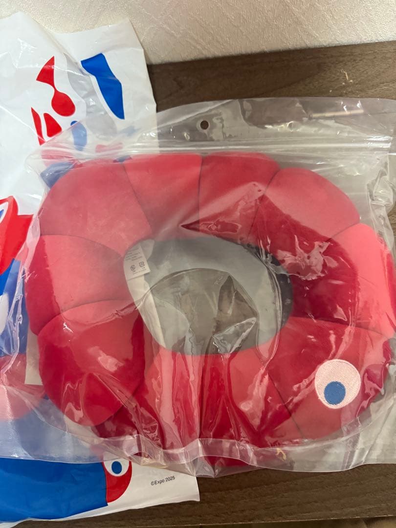 ミャクミャク マルチクッション ネックピロー - メルカリ