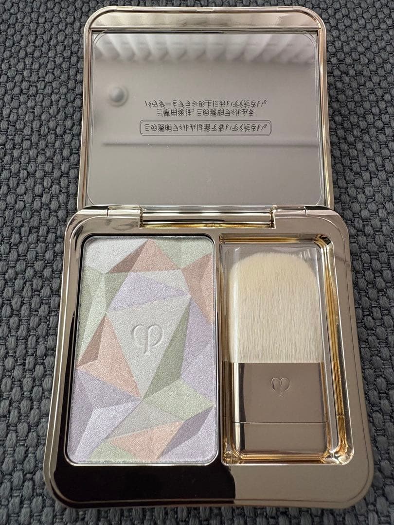 クレ・ド・ポー ボーテ フェイスカラー 17 Celestial Sparks