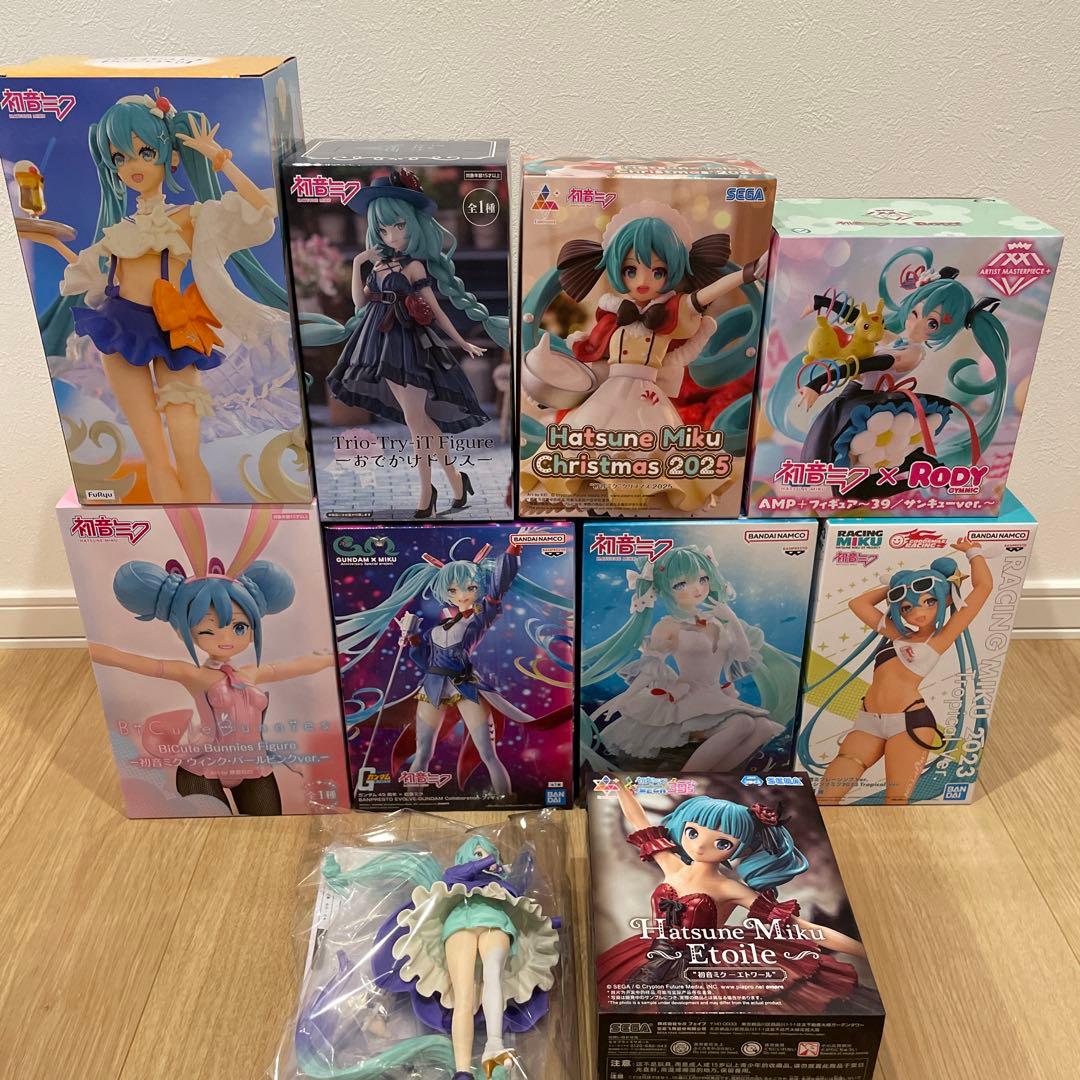 初音ミク フィギュア まとめ売り - メルカリ