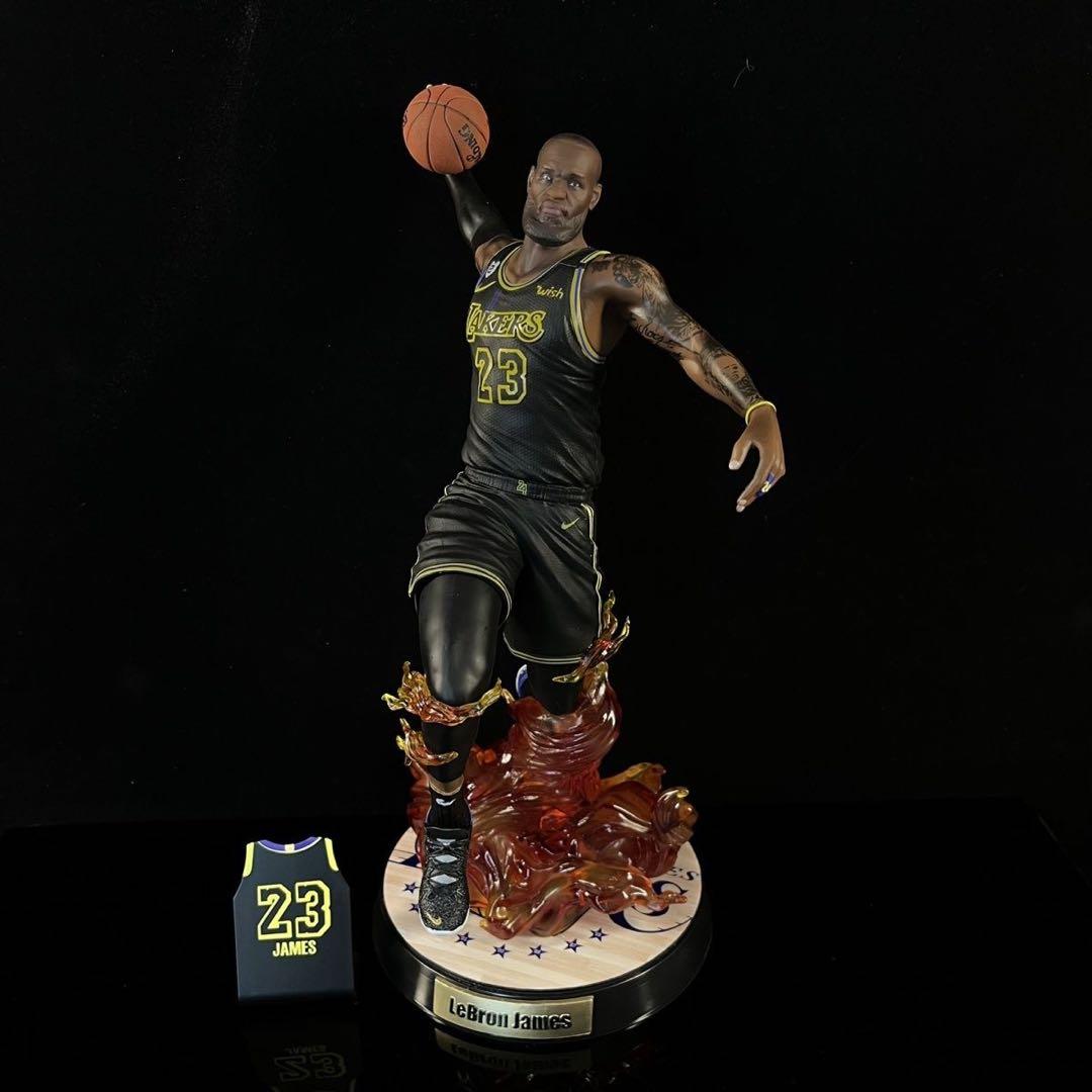 レブロン・ジェームズ　フィギュア　特大サイズ　NBA 40cm