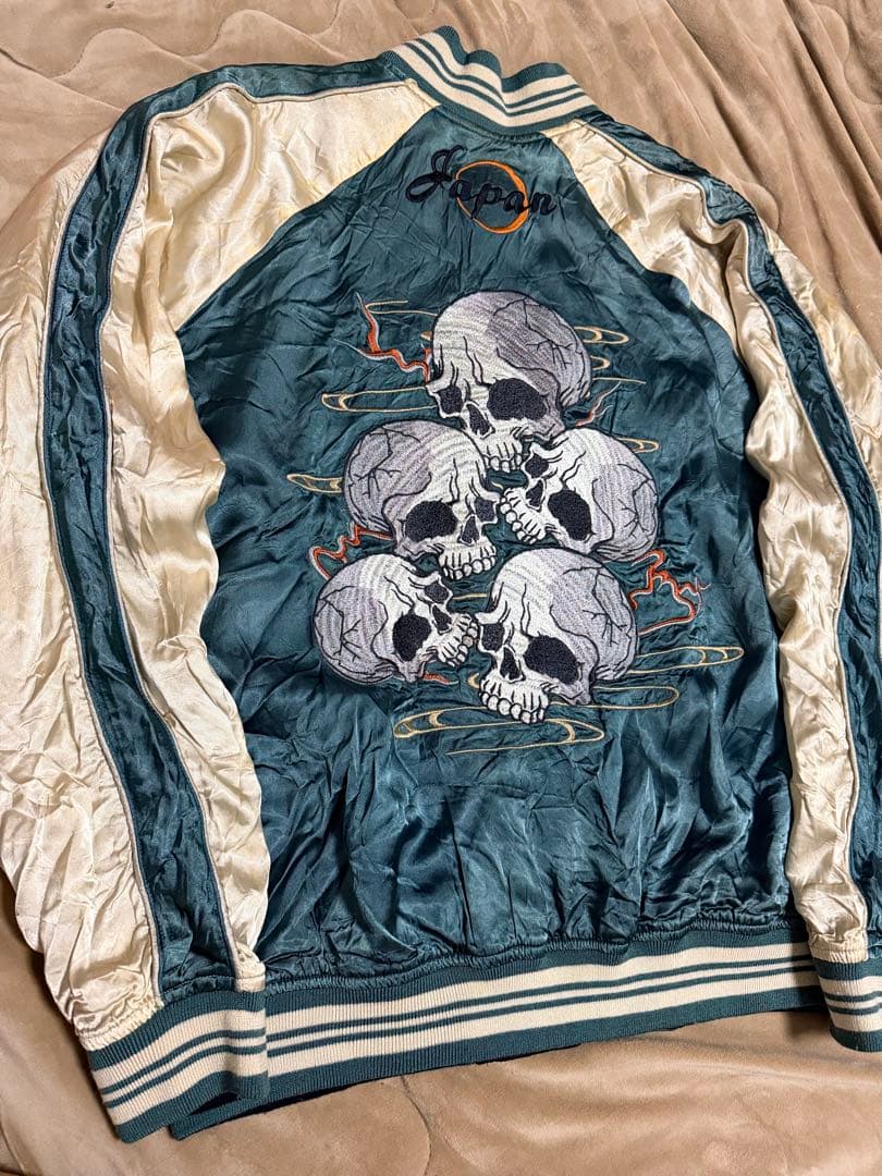 ２面用 絡繰魂 鷲 日本限定 スカジャン vintage unisex レーヨン 絡繰魂 2面用 狼桜 日本限定 スカジャン vintage レーヨン - メルカリ