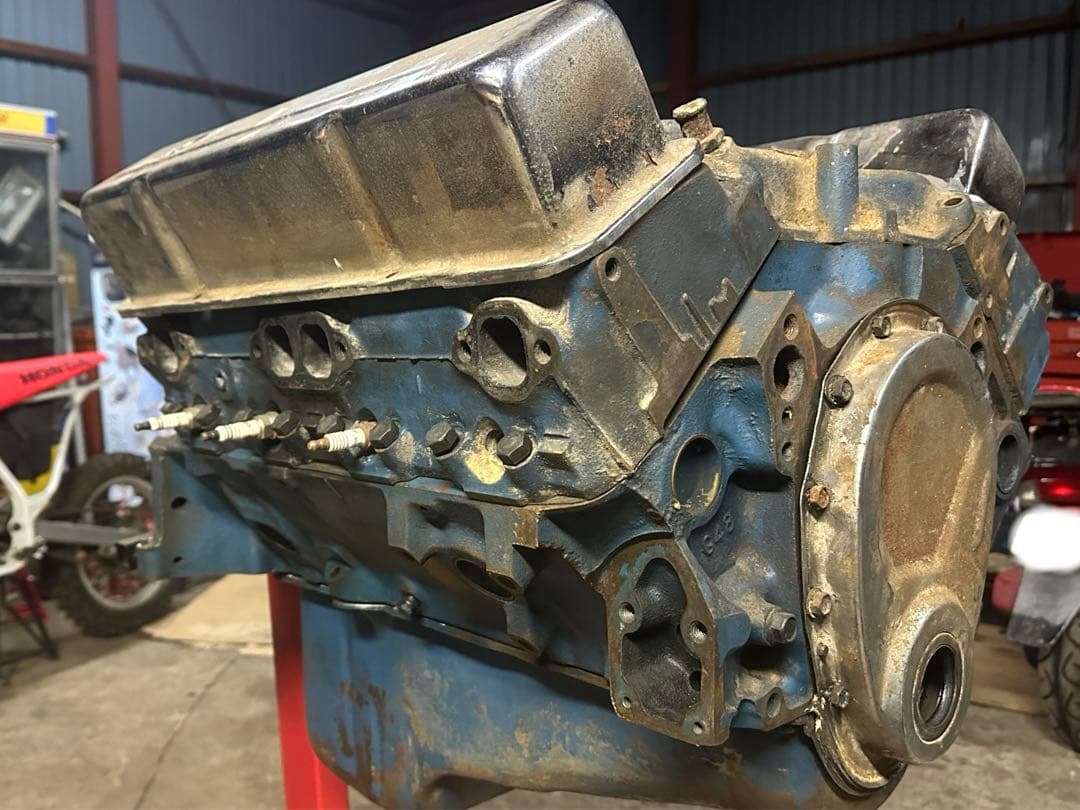 シボレー　v8エンジン