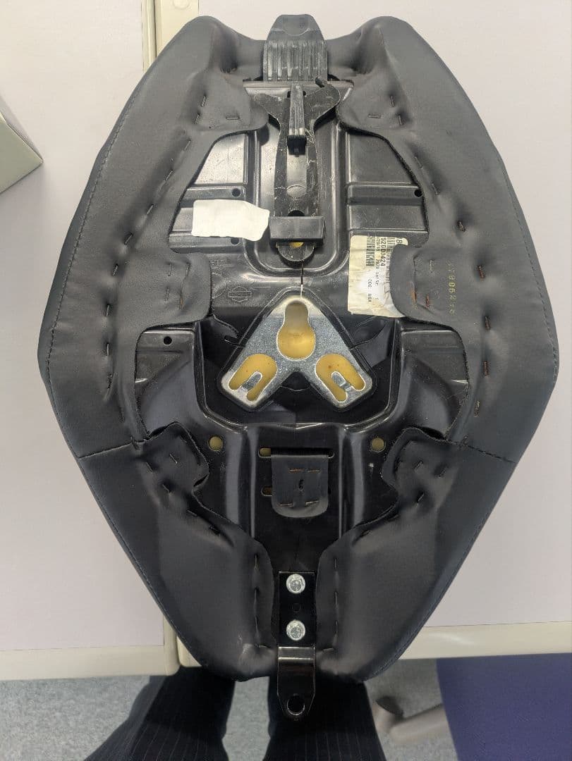 ハーレー 純正 ソロシート スポーツスター XL1200NS アイアン - メルカリ