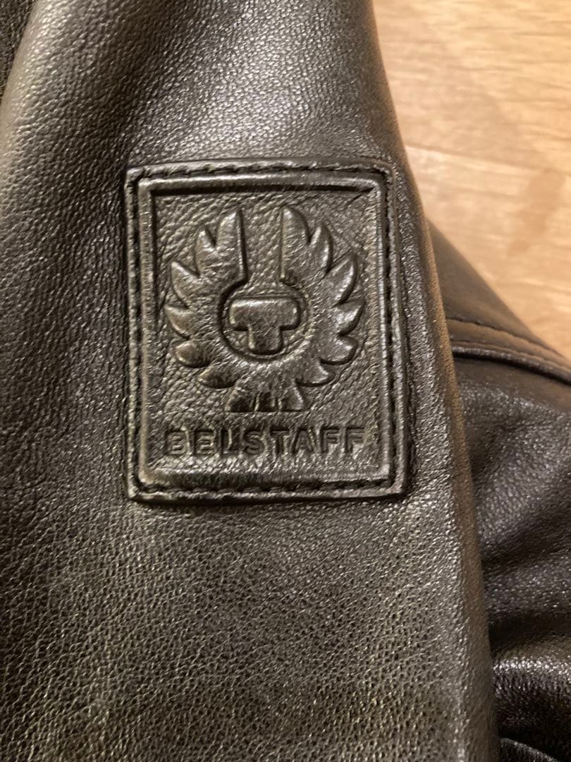 ベルスタッフ V RACER 46 レザージャケット 半額以下 エンメティ