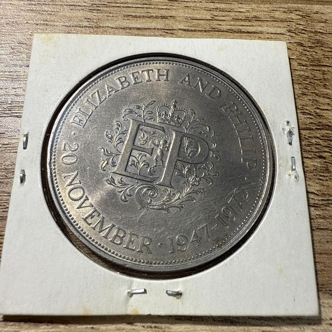 21】​イギリスのエリザベス女王とフィリップ殿下の結婚25周年の記念